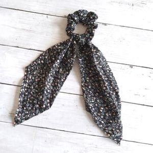 Phyllis Ditsy Floral Hair Scarf - Black